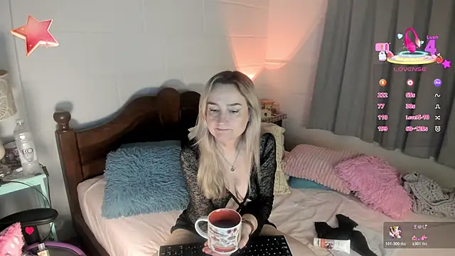 Snapshot of 1Sweetnina chatting on 06.30.26 1Sweetnina online show from 06.30.26