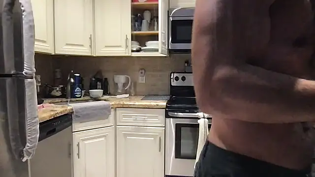 BigGuyMuscle online show from 06.18.26