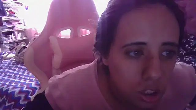 annarose19 online show from 11.18.25