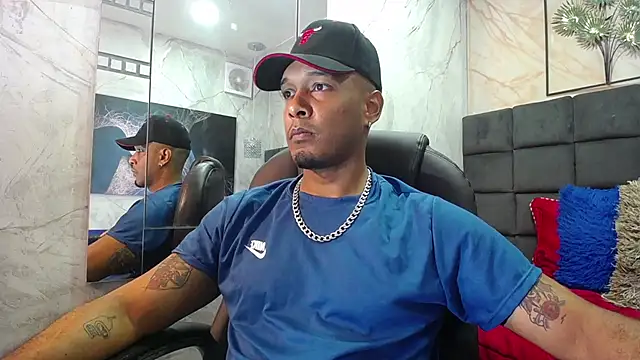 Snapshot of liam_howard chatting on 02.20.25 liam howard online show from 02.20.25