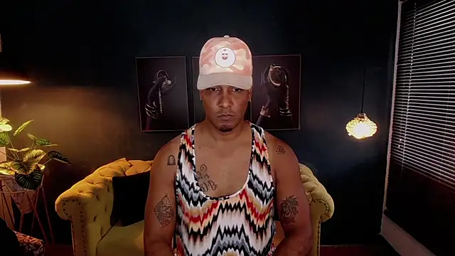 Snapshot of liam_howard chatting on 10.18.25 liam howard online show from 10.18.25