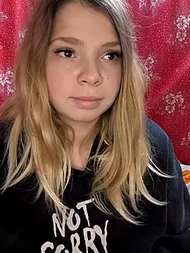 Zuli Kiska online show from 11.08.25