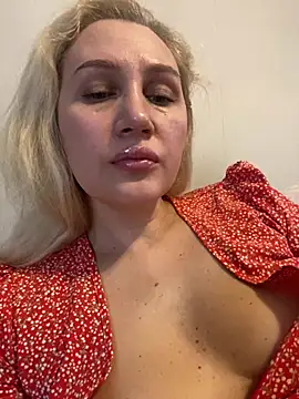 YourBlondee online show from 03.27.26