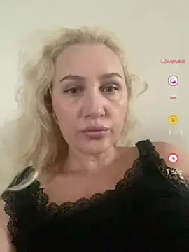 Snapshot of YourBlondee chatting on 07.06.26 YourBlondee online show from 07.06.26