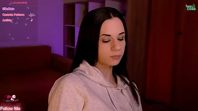 ItsAlisia online show from 04.02.26