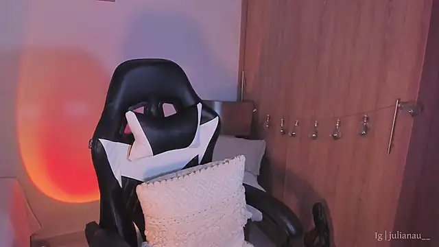 iriswest  online show from 01.16.25