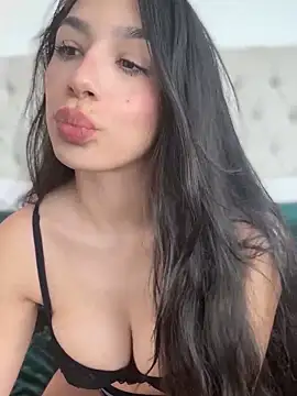 LoveLillyy online show from 01.22.25