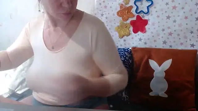 QueenLana online show from 01.06.26