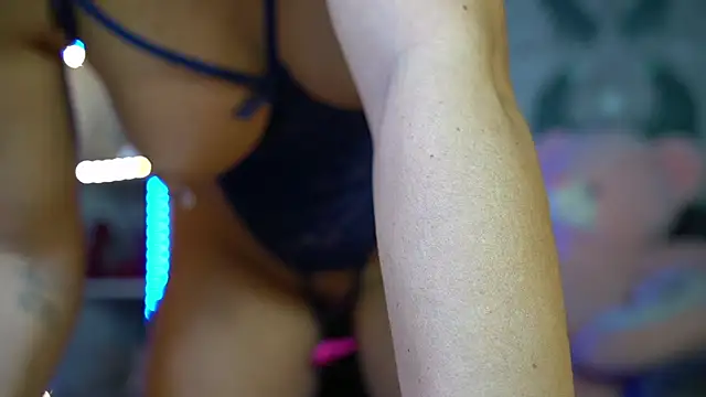 Snapshot of anneswhite chatting on 03.31.26 anneswhite online show from 03.31.26