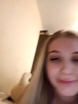 Snapshot of Adr1ana_ chatting on 01.11.25 Adr1ana online show from 01.11.25