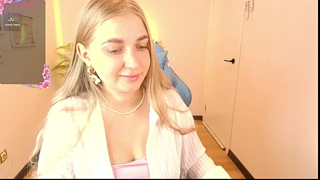 Snapshot of Adr1ana_ chatting on 09.11.25 Adr1ana online show from 09.11.25