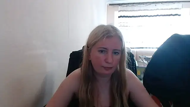 Snapshot of PeterAndJen chatting on 06.16.26 PeterAndJen online show from 06.16.26