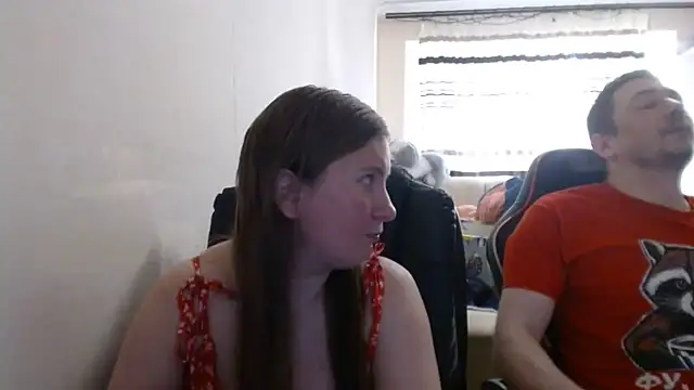 Snapshot of PeterAndJen chatting on 07.12.26 PeterAndJen online show from 07.12.26