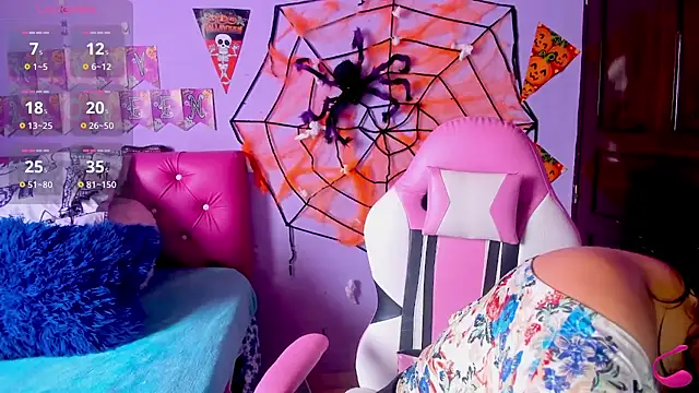 Snapshot of crissn0707 chatting on 10.30.25 crissn0707 online show from 10.30.25