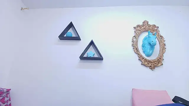 timkerbell  online show from 09.12.25