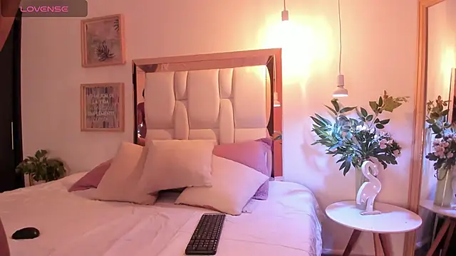 Snooky Clinton online show from 03.18.25