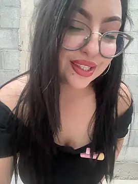 Snapshot of MileyGia chatting on 06.28.26 MileyGia online show from 06.28.26