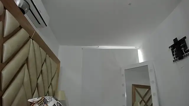 briana wonder69xxx online show from 04.20.26