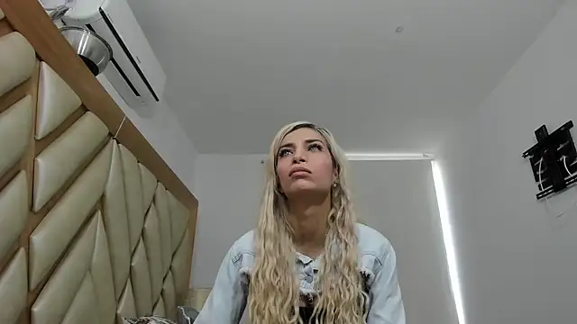 briana wonder69xxx online show from 05.13.26