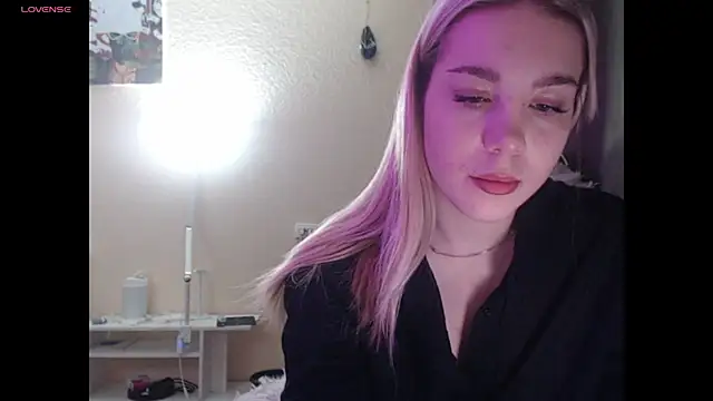 ariashaa online show from 10.22.25