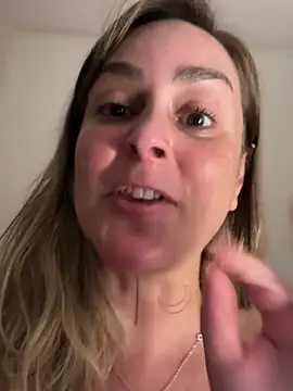 Snapshot of misslulipop chatting on 02.21.25 misslulipop online show from 02.21.25