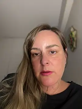 Snapshot of misslulipop chatting on 02.25.25 misslulipop online show from 02.25.25