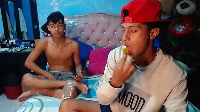 gustavo saaled19 online show from 12.06.24