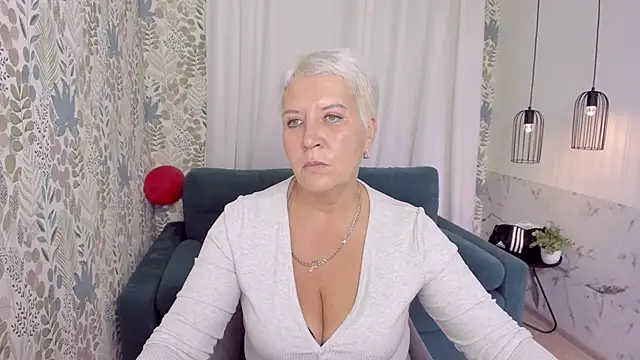 KathySunn online show from 10.08.25