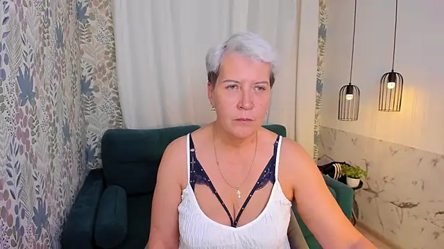 Snapshot of KathySunn chatting on 05.07.26 KathySunn online show from 05.07.26