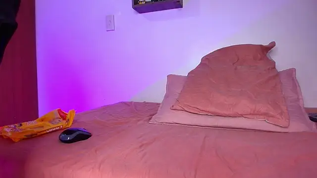 lorrayne  online show from 03.18.25