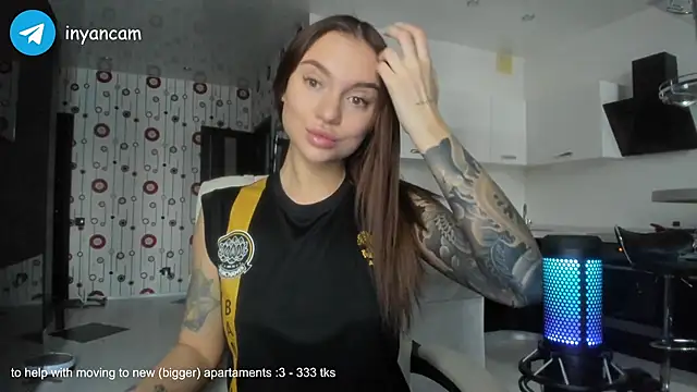 Snapshot of _in_yan chatting on 01.26.25 in yan online show from 01.26.25