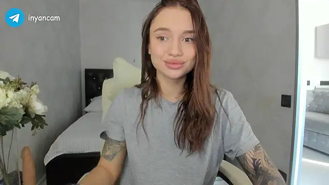 Snapshot of _in_yan chatting on 03.11.25 in yan online show from 03.11.25