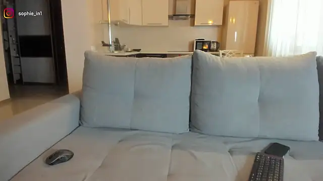 Snapshot of _in_yan chatting on 10.13.25 in yan online show from 10.13.25