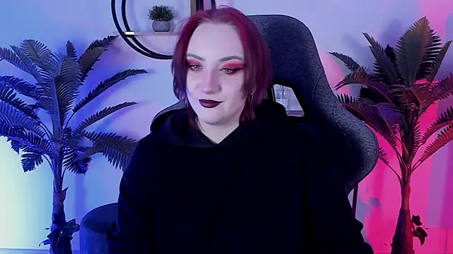 AsheLucker online show from 12.15.24