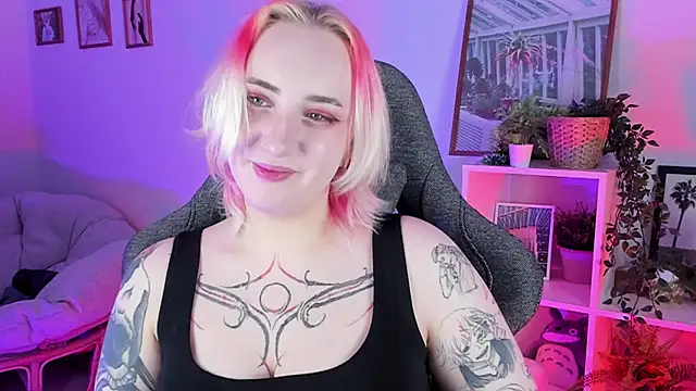 AsheLucker online show from 03.02.25