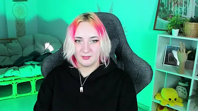 AsheLucker online show from 03.10.25