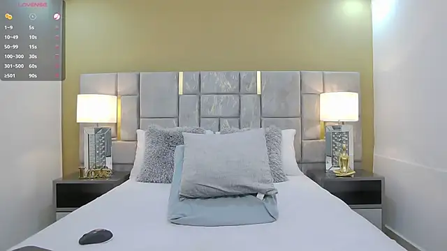 Little Amarantha online show from 09.13.25