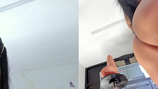 IsiisLovei online show from 02.12.26