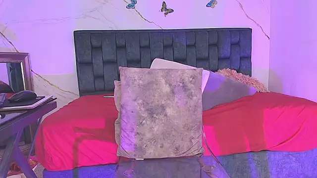 IsiisLovei online show from 03.05.26