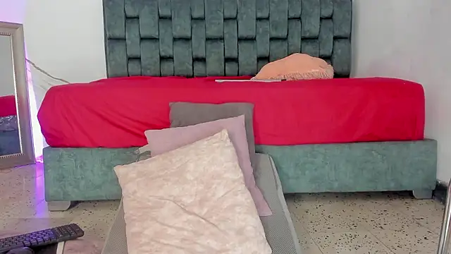 IsiisLovei online show from 03.19.26