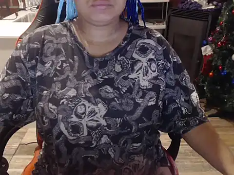 Hilarybunnyy online show from 11.15.25