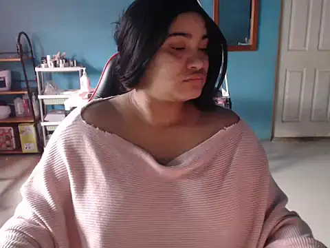Hilarybunnyy online show from 06.13.26