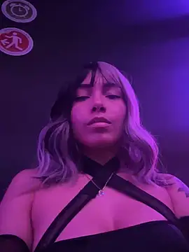 numberfav8 online show from 03.20.25