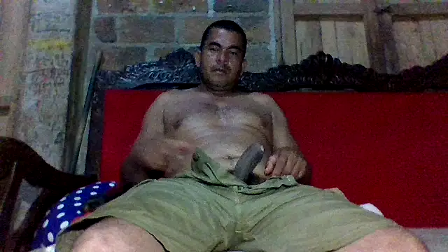 Snapshot of axomen chatting on 02.19.25 axomen online show from 02.19.25