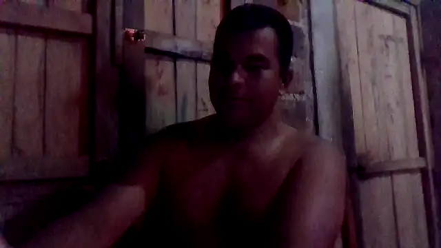 Snapshot of axomen chatting on 12.15.25 axomen online show from 12.15.25