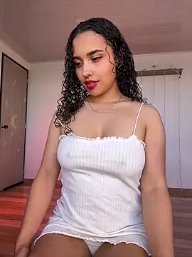 Lucy Marin online show from 01.04.25