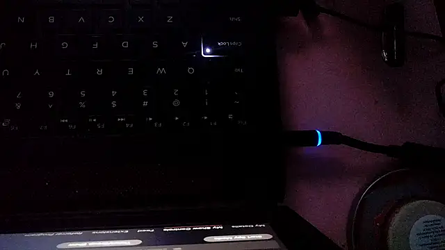 atlwebbie75 online show from 10.28.25