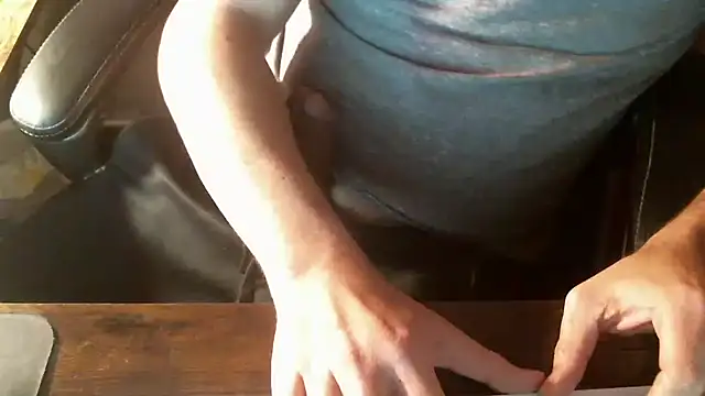 Snapshot of kong_smurfette chatting on 12.18.24 kong smurfette online show from 12.18.24