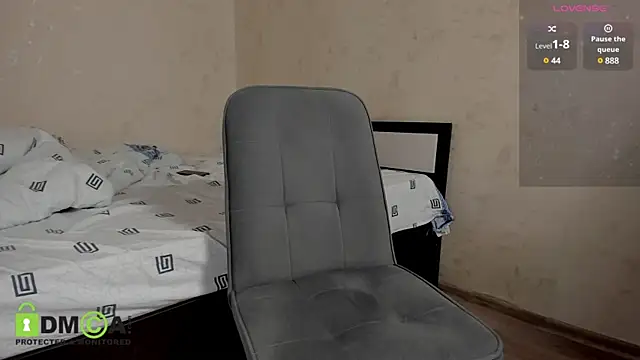 Model Mike online show from 01.28.25