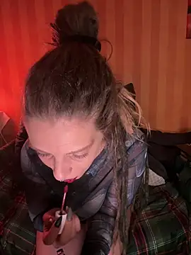 MenaDreadfull online show from 01.04.25